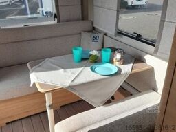 Knaus Südwind 420 QD 60 YEARS Bugfenster, 142L Kühlsch