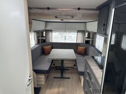 Hobby De Luxe 515 UHL 2000kgEinzelbettauszugMj.2026