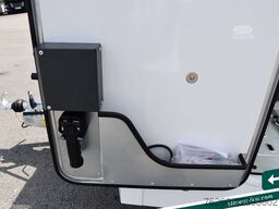 BRIAN JAMES TRAILERS Race Sport Seilwinde Zusatzrampen Solarpanele