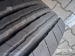 Schmitz Cargobull Curtainsider Mega