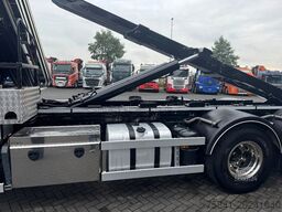 DAF CF 410 6x2 FASSI F 255A.2.25 + AJK Haakarmsysteem