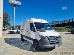Mercedes-Benz SPRINTER T25-105