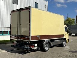 Mercedes-Benz Atego 1323L 4-Fleisch-Rohrbahnen TK T600