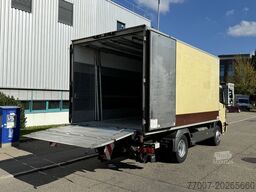 Mercedes-Benz Atego 1323L 4-Fleisch-Rohrbahnen TK T600