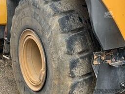 CATERPILLAR 972 M mit Waage