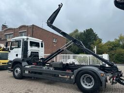 MAN 18.430 Knickhaken-Kranleitung-40 Fuß Container