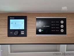 ROADCAR R600 165PS *Radio/Navi/Kamera/Markise*