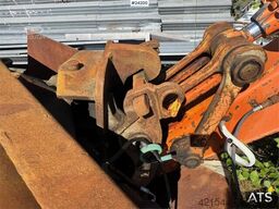 Fiat-Hitachi FH200LC.3 Excavator with Grading Bucket