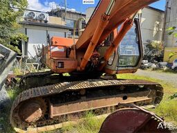 Fiat-Hitachi FH200LC.3 Excavator with Grading Bucket