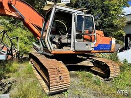 Fiat-Hitachi FH200LC.3 Excavator with Grading Bucket