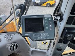 Volvo L90F Wheel Loader w/ Bucket and Pallet Forks – Low