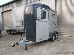Cheval Liberté Touring One single Horse Trailer Frontexit Pullman