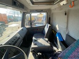 Mercedes-Benz 811 Koffer Blatt/Blatt Gefedert