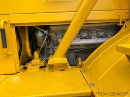 Kirovets K700A V8