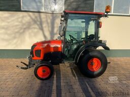 Kubota STW40 Allrad Schlepper
