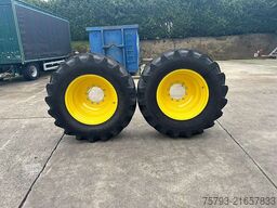 BKT Radsatz BKT 540/65 R30 + 620/70 R42 