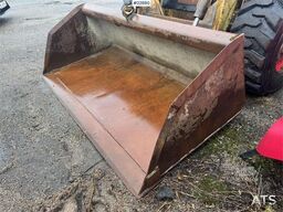 Bobcat compact loader