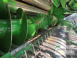 John Deere V461R