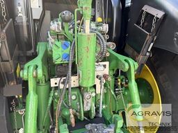 John Deere 6210 R
