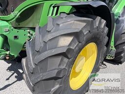 John Deere 6210 R