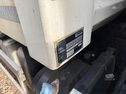 MERCEDES-BENZ Actros 2532 6x2 MP3 Faun Power Press 524