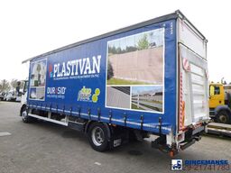 Volvo FL 240 4x2 curtain sider