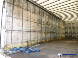 Volvo FL 240 4x2 curtain sider