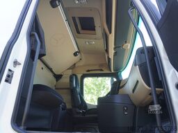 Mercedes-Benz Actros 2542 / GIGA cabin / Thermoking