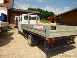 MERCEDES-BENZ 711 DOKA /Pritsche 4,20 l