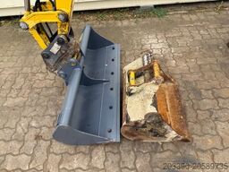 KOMATSU PC26MR-3 / 2020 BJ / 2.082 H / 2 x Löffel