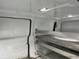 VOLKSWAGEN T6 2.0 TDI Lang Automatik Klima Isolierung