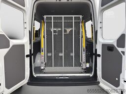 VW Crafter 35 2.0 TDI L2H2 mittlerer Radstand MR Rollstuhlumbau