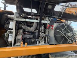 Liebherr A918