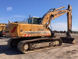 Liebherr R906 LC Litronic with two buckets