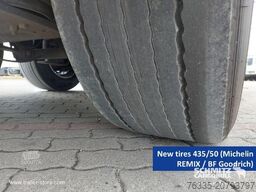 Schmitz Cargobull Curtainsider Mega