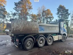 Mercedes-Benz Arocs 3253 tridem hook truck