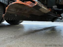MAN TGS 33.540 6x6 UNDERBODY SCRAPER / HYDRAULICS