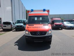 MERCEDES-BENZ Nr.144 Sprinter 516 CDI RTW 1.Hand / Klima