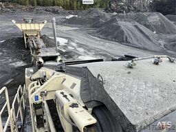 Metso Lokotrack LT220D crusher w/ screen, box and belt