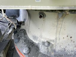 Metso Lokotrack LT220D crusher w/ screen, box and belt