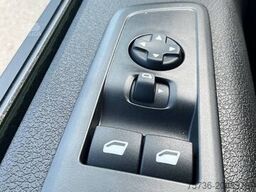 Peugeot E-Expert 100% elektrisch kippende zijlader