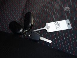 PEUGEOT Boxer Kasten L1 H1 Klima Kamera Tempo Tüv E6