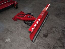 Gianni Ferrari PG280 4x4 Inkl vieler Anbaugeräte