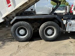 DAF CF 85.430 8X4 Tipper Spring/Spring ZF Manual Gea