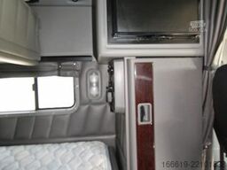 PETERBILT 389