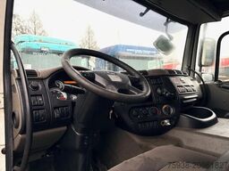 DAF CF 75.250 4x2 WITH CURTAINSIDE BOX & LOADING PL...