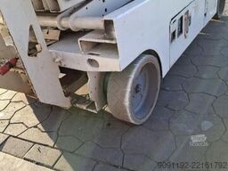 Genie GS-2046