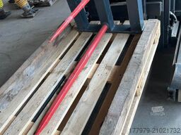  Avant Rundballenspieß