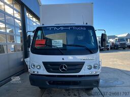 Mercedes-Benz Accelo 915 4x2 Closed Cargo Truck
