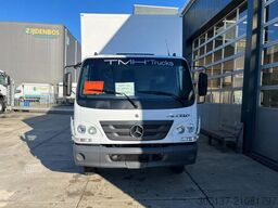 Mercedes-Benz Accelo 915 4x2 Closed Cargo Truck
